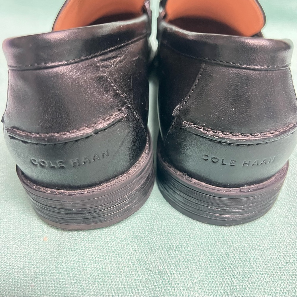 Cole Haan Stassi slip on Black Leather Loafers chunky chain hardware comfort - Picture 13 of 14